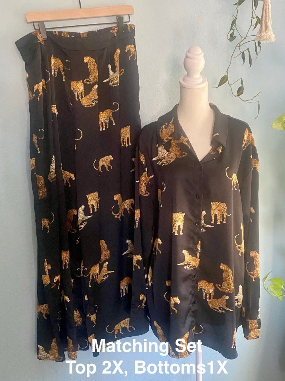 Mittoshop Legendary in Leopard Animal Print Satin Set, 1X pants, 2X top